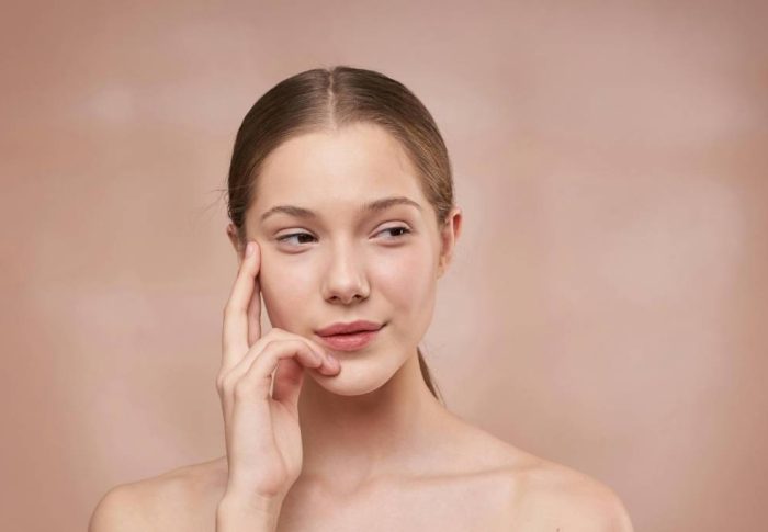 Comment le gel après-soleil apaise et hydrate intensément la peau